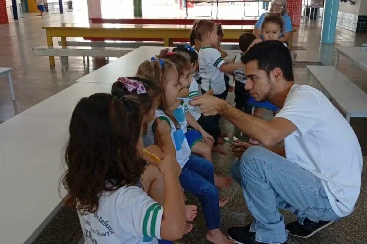 Imagem de compartilhamento para o artigo Prefeitura de Alcinópolis promove ações para incentivar saúde bucal em crianças do CMEI da MS Todo dia